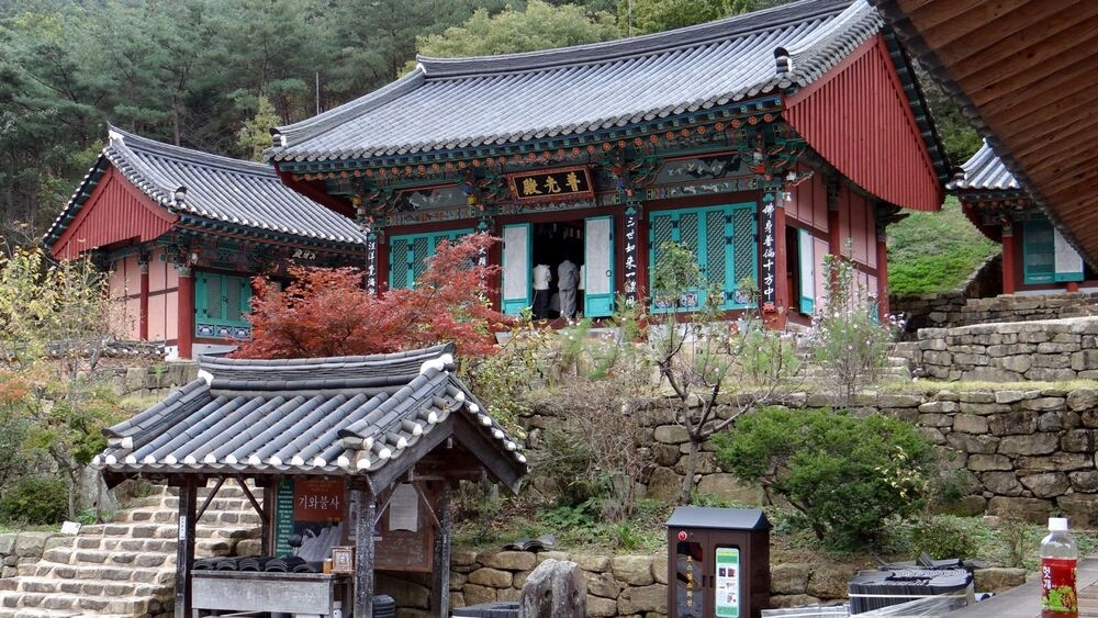 Chùa Jogyesa, điểm đến yên bình và tĩnh lặng giữa Seoul nhộn nhịp-0