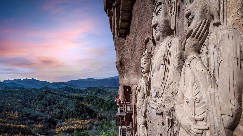 Kỳ quan chùa cổ nghìn năm tạc thẳng vào vách núi-4