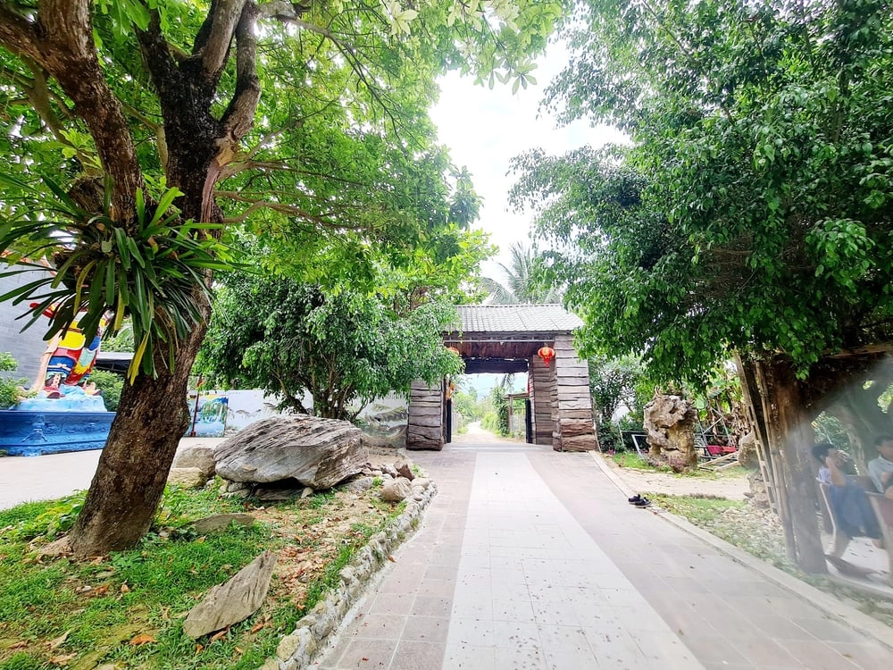 Về Quảng Nam, vãng cảnh chùa Hà Tân nơi ngã ba sông-6