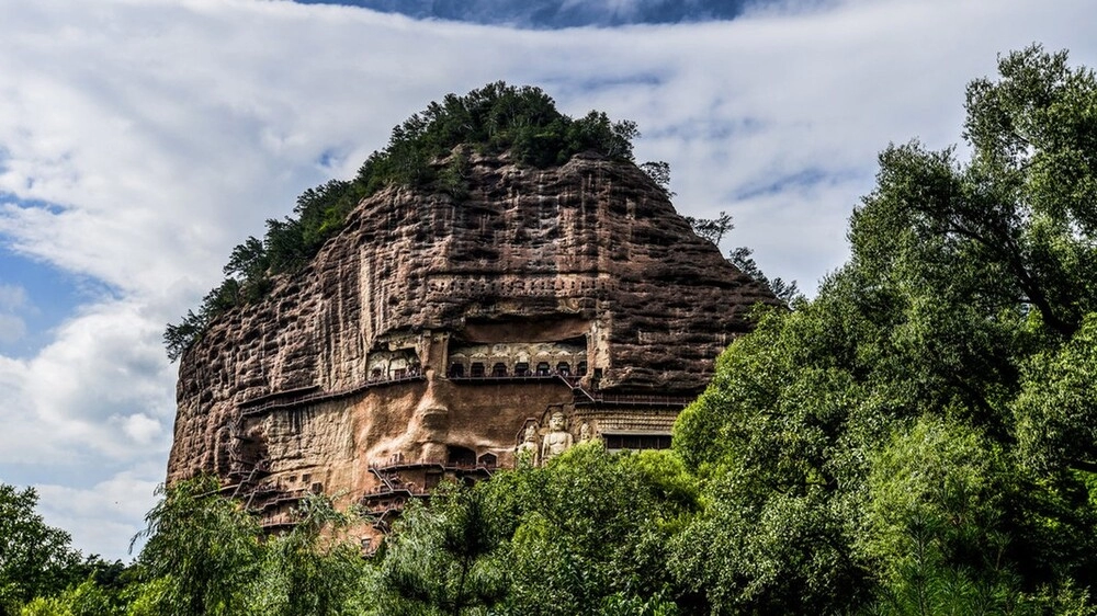 Kỳ quan chùa cổ nghìn năm tạc thẳng vào vách núi-7