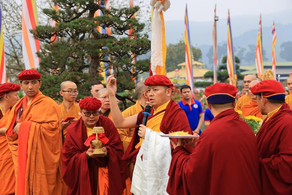 Lễ khai quang tôn tượng Đức Phật tại Đại Bảo Tháp Mandala Tây Thiên-0