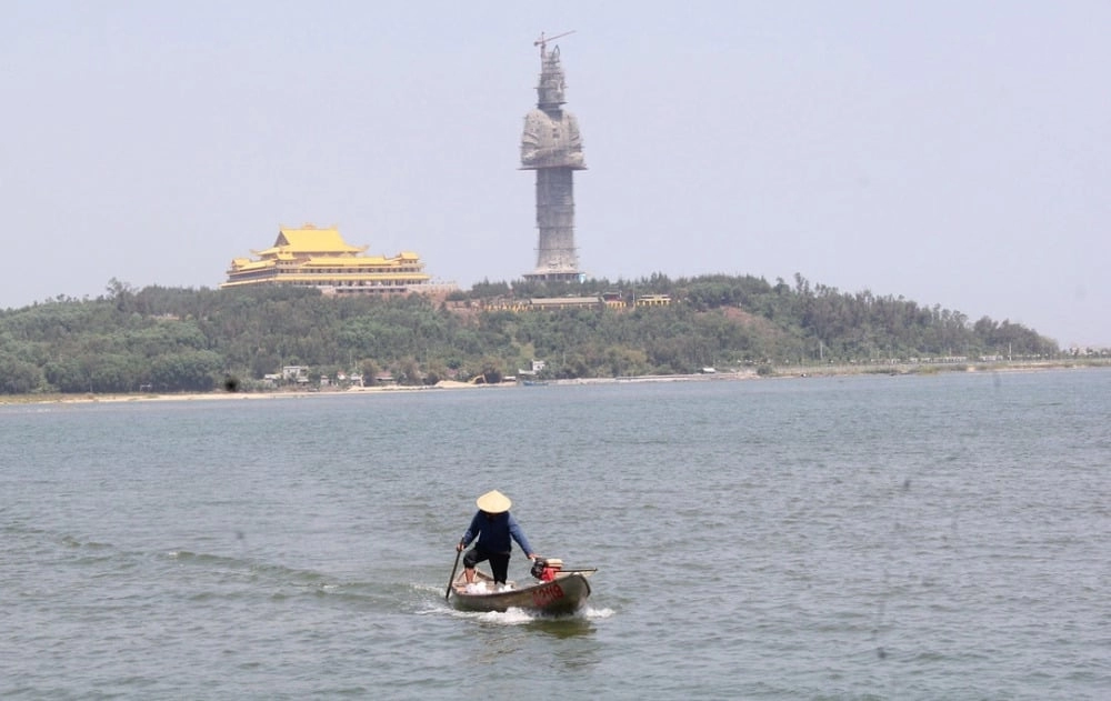 Chiêm ngưỡng tượng Phật Quan Âm cao nhất Đông Nam Á trên núi Thiên Mã-1