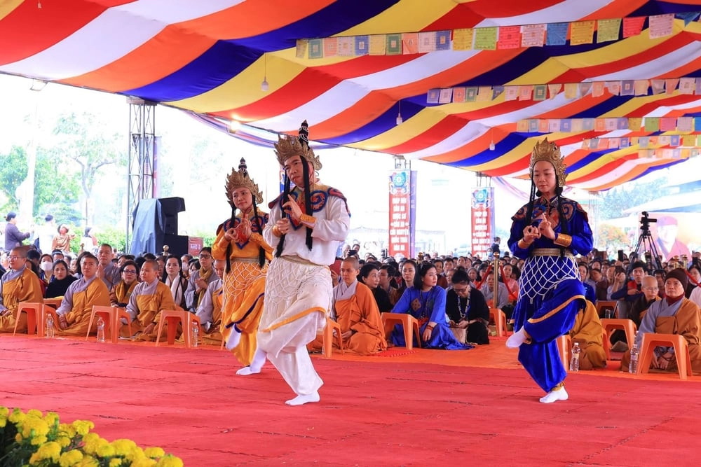 Lễ khai quang tôn tượng Đức Phật tại Đại Bảo Tháp Mandala Tây Thiên-1