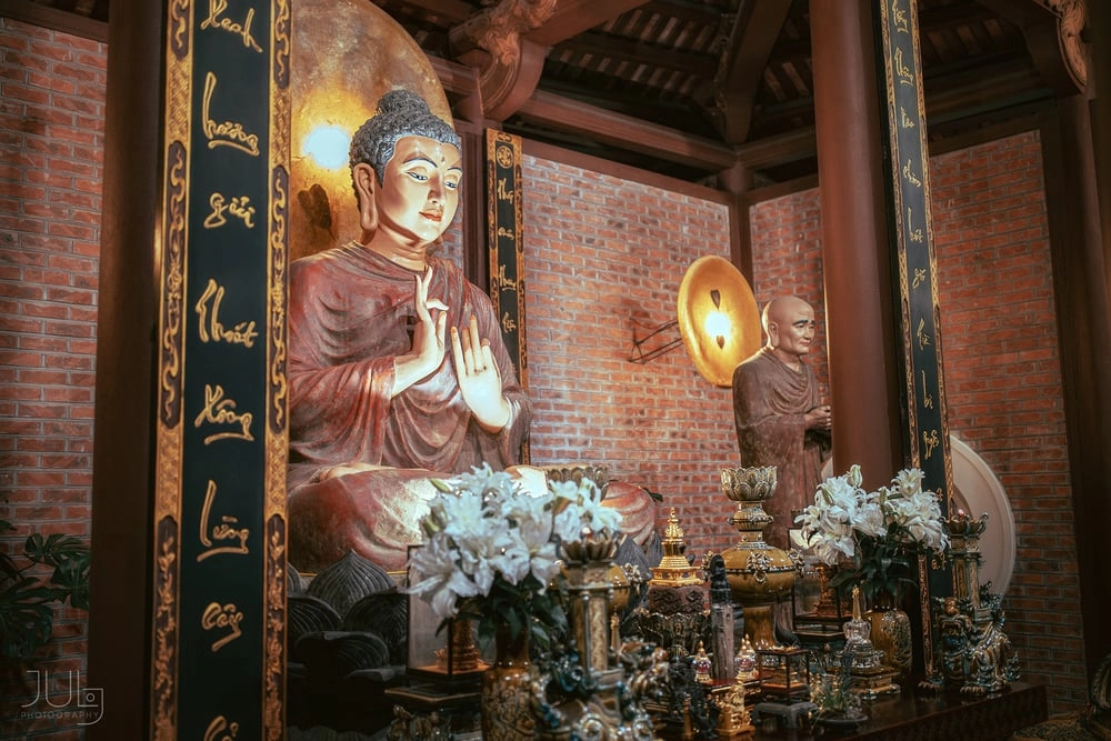 Phật dạy 11 đặc tính căn bản của giáo Pháp dành cho người kính lễ Pháp bảo-0