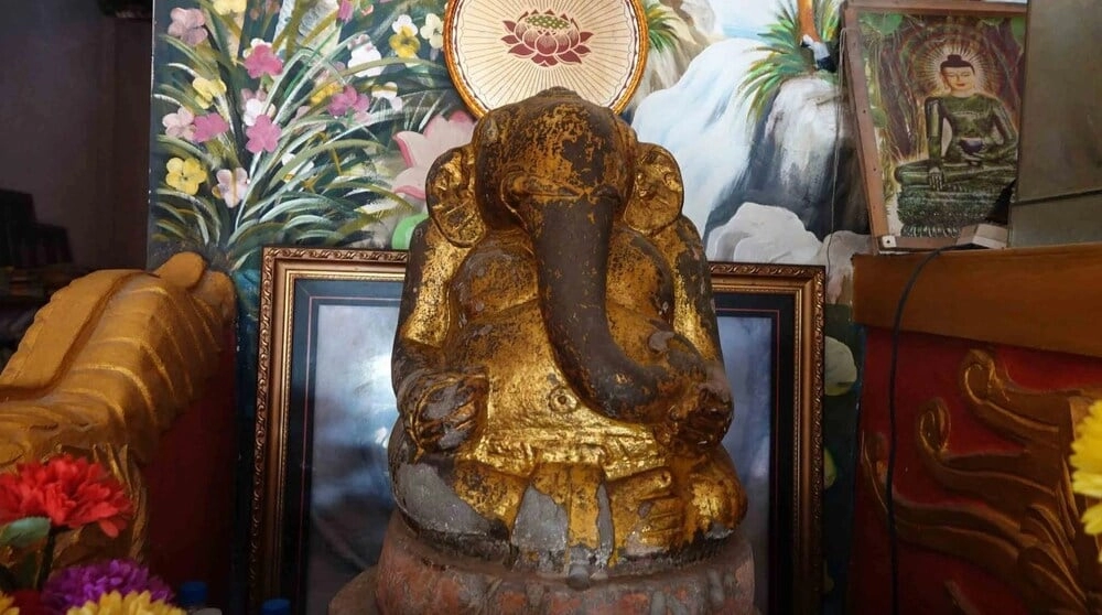 Ngôi chùa cổ có tượng phúc thần Ganesha với 2 'trứng Phật'-0