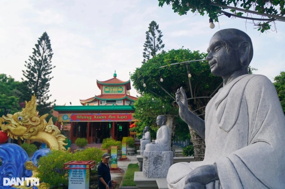 Chiêm ngưỡng tượng Phật đôi Quan Âm cao nhất Việt Nam-3