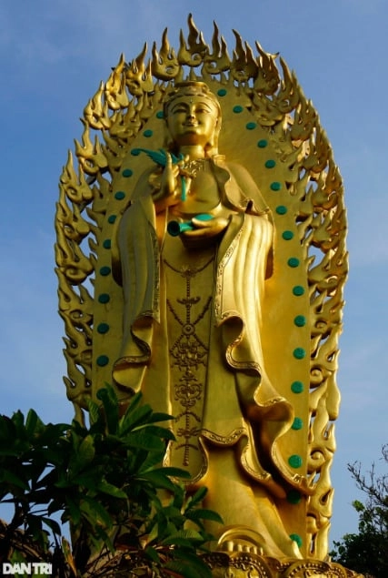 Chiêm ngưỡng tượng Phật đôi Quan Âm cao nhất Việt Nam-2