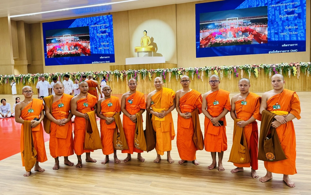 Thái Lan: Lễ cúng dường 10.000 chư Tăng trong nước và quốc tế tại giảng đường Wat Phra Dhammakaya-4