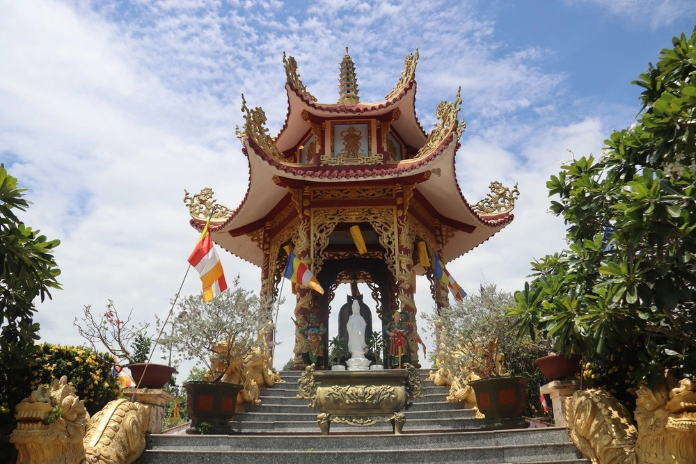 Chùa Quảng Đức: Ngôi chùa đầu tiên của huyện miền núi Khánh Vĩnh, Khánh Hoà-11